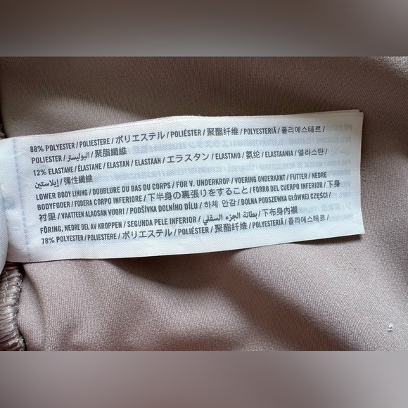 Abercrombie & Fitch Sculptlux Hybrid Flyaway Onesie. Removable cups.SZ L. - Picture 14 of 17